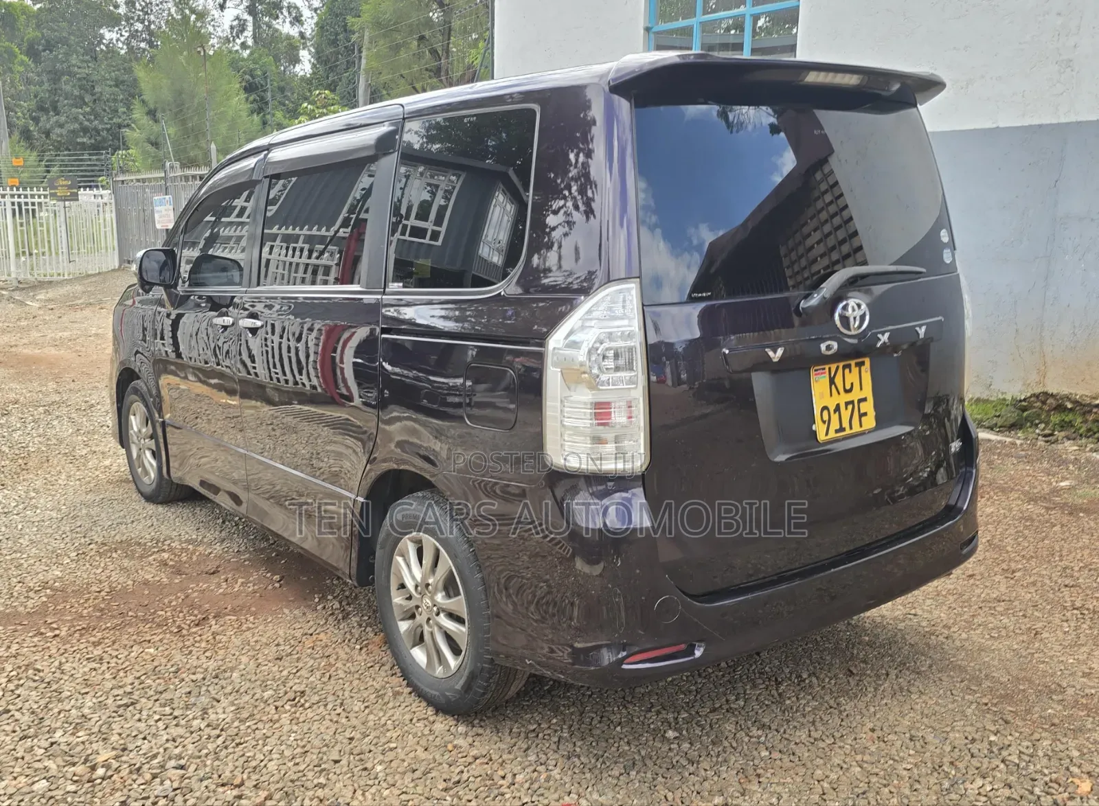 Toyota Voxy 2012 Black
