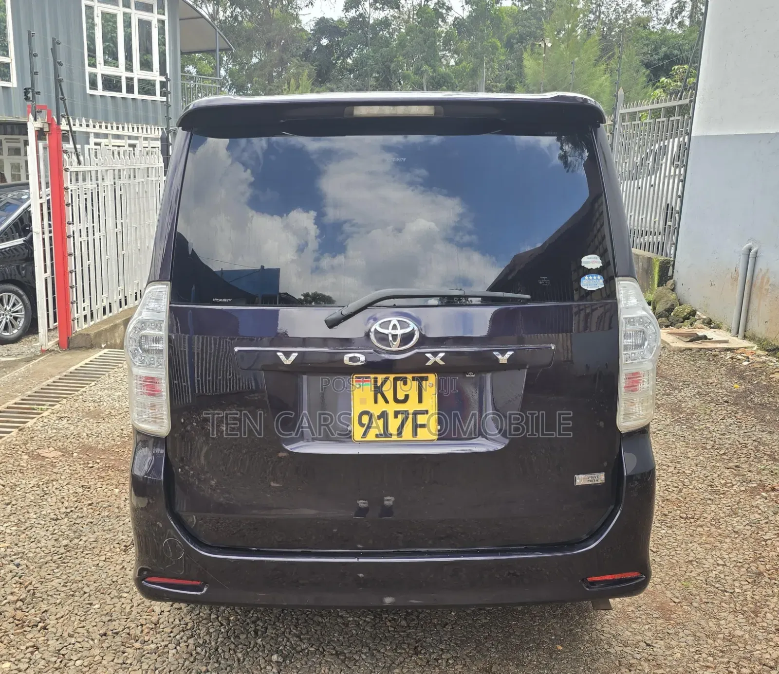 Toyota Voxy 2012 Black