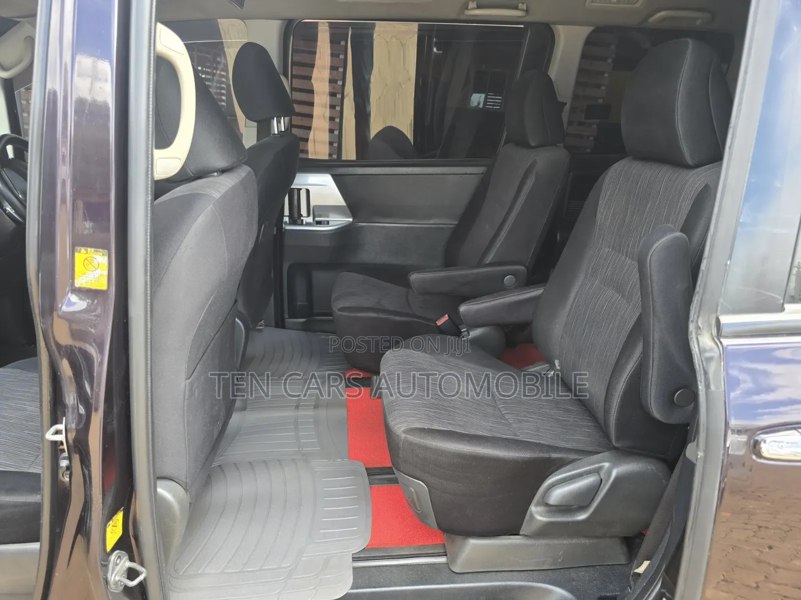 Toyota Voxy 2012 Black