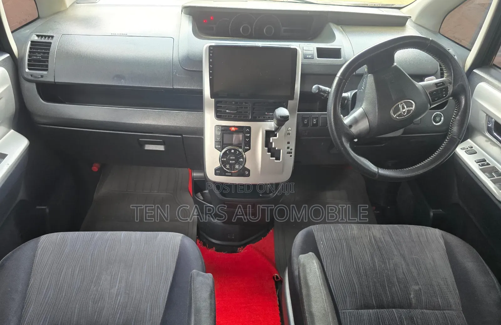 Toyota Voxy 2012 Black