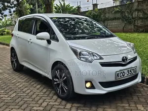 Toyota Ractis 1.5 FWD 2011 White