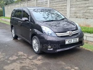 Toyota ISIS 2.0 Platana V-selection 2WD 2011 Purple