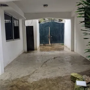 3bdrm Bungalow in Liwatoni, Ganjoni for rent