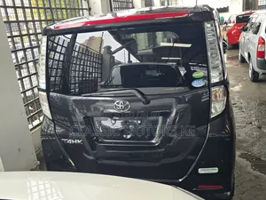 Toyota Tank 1.0 FWD 2020 Black