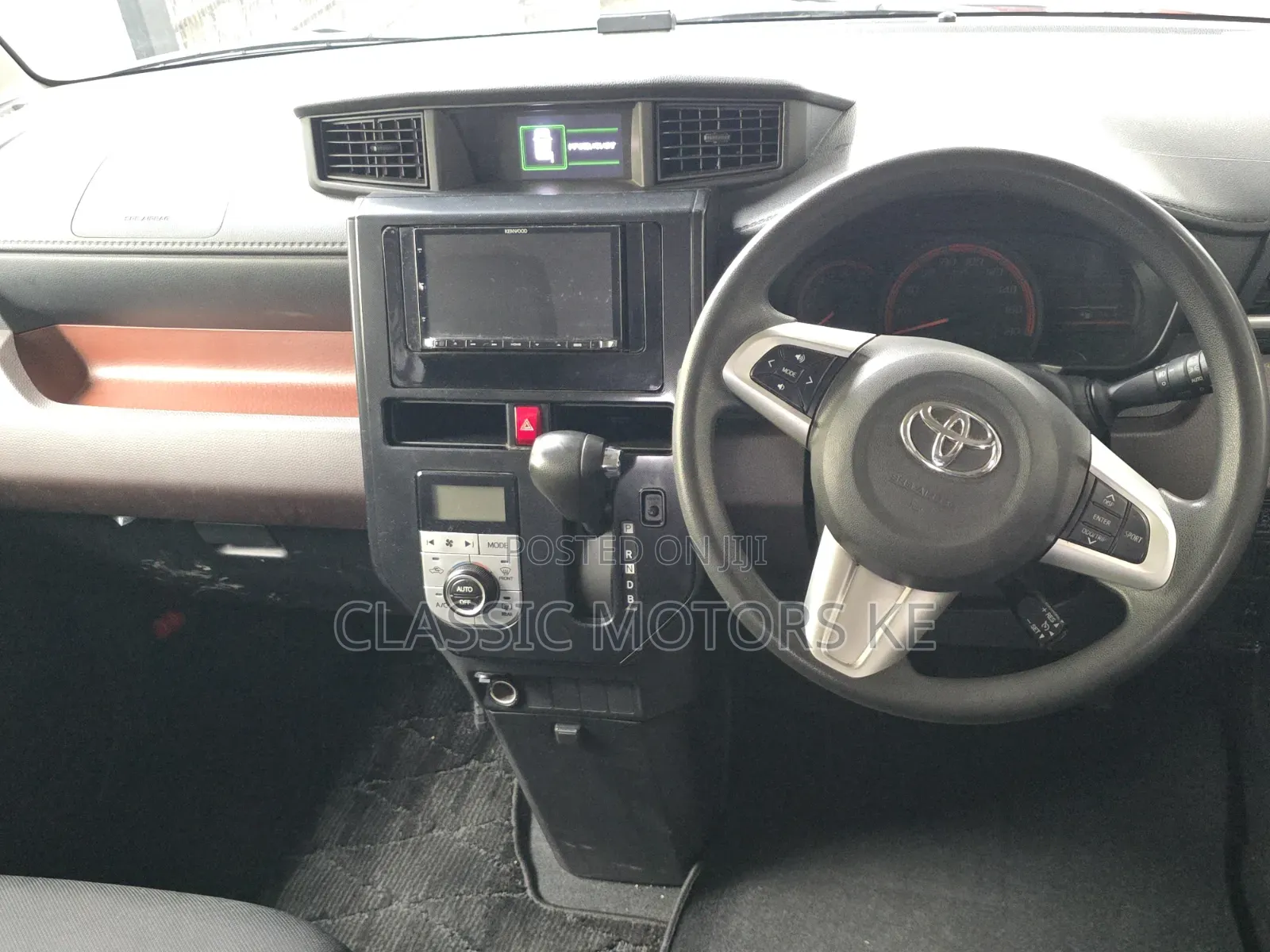 Toyota Tank 1.0 FWD 2020 Black