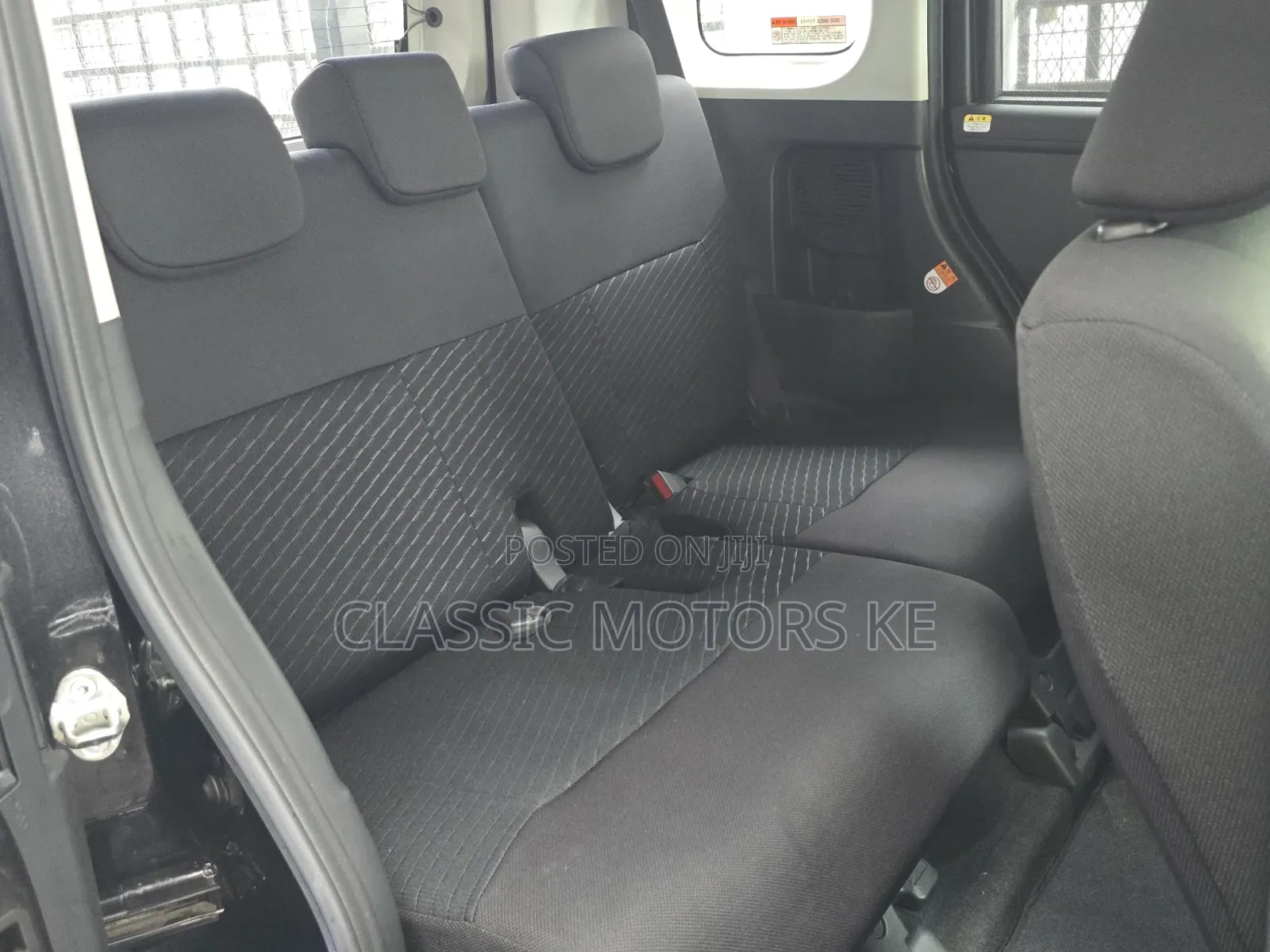Toyota Tank 1.0 FWD 2020 Black