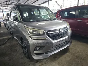 Mitsubishi SpaceWagon 2019 Gray