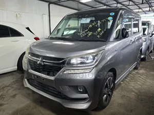 Mitsubishi SpaceWagon 2019 Gray