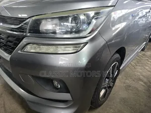 Mitsubishi SpaceWagon 2019 Gray