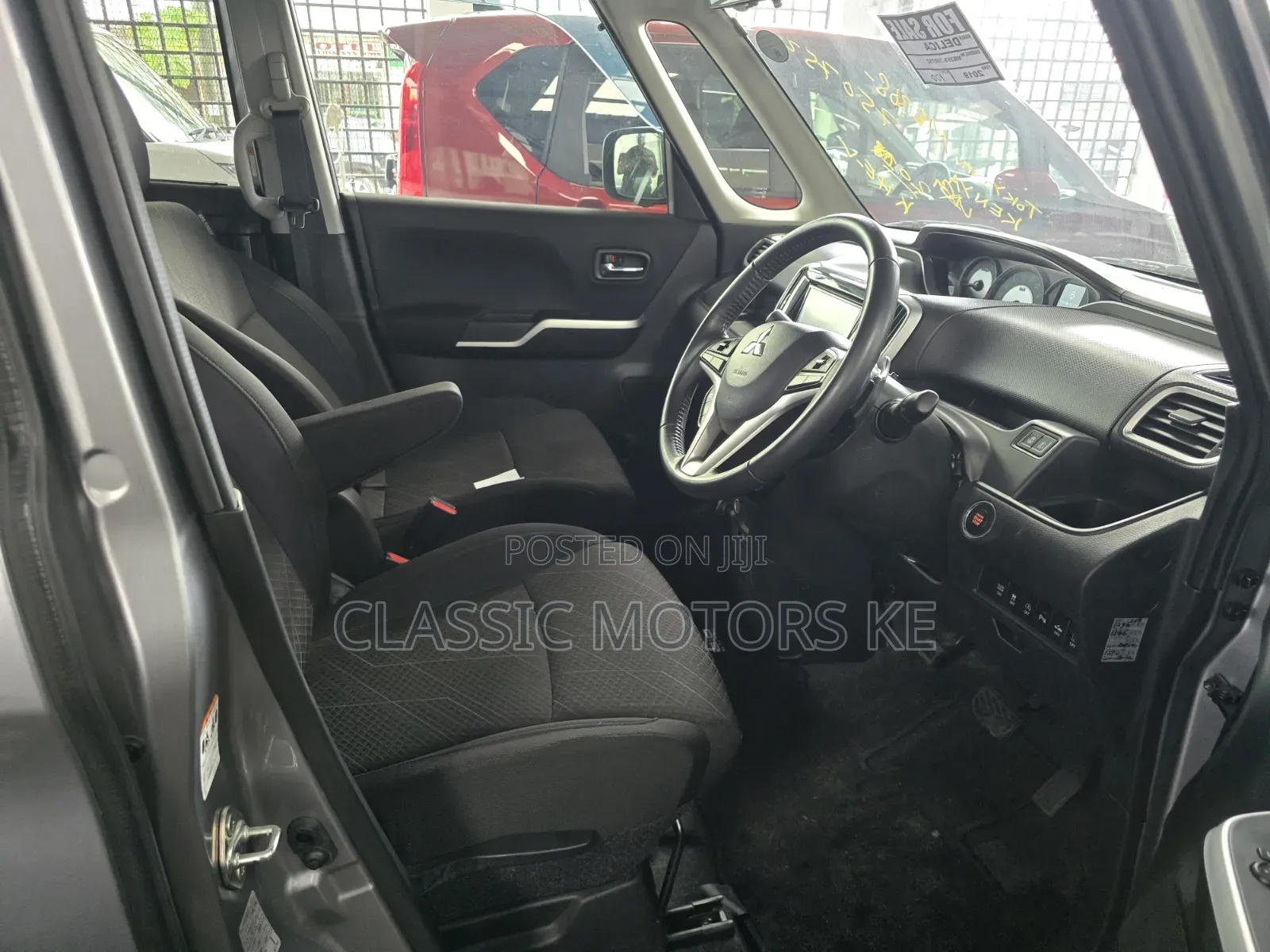 Mitsubishi SpaceWagon 2019 Gray