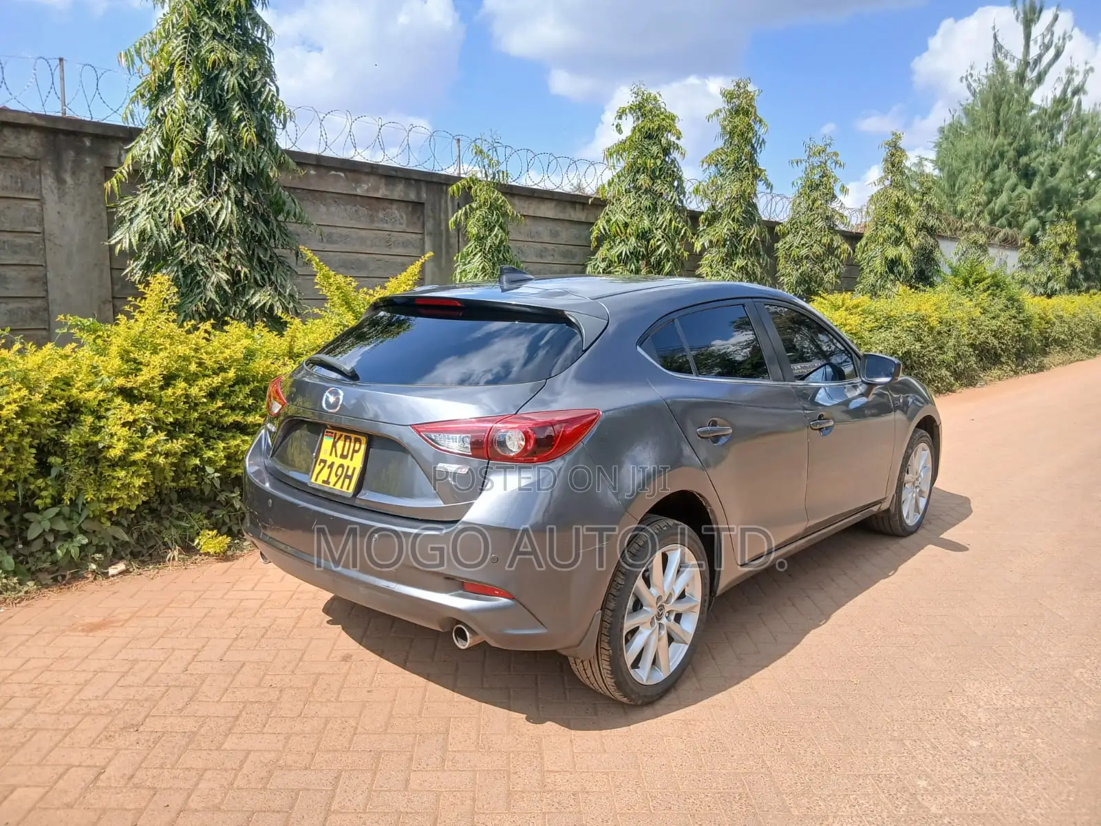 Mazda Axela 2016 Gray
