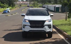 Toyota Fortuner 2.8 D AWD 2018 Pearl