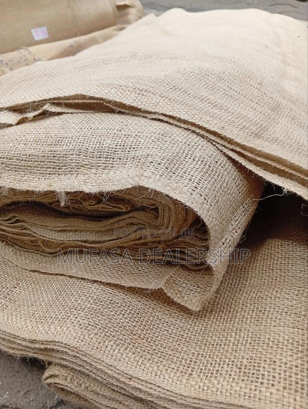 Coarse-Woven Hessian Cloth 9oz