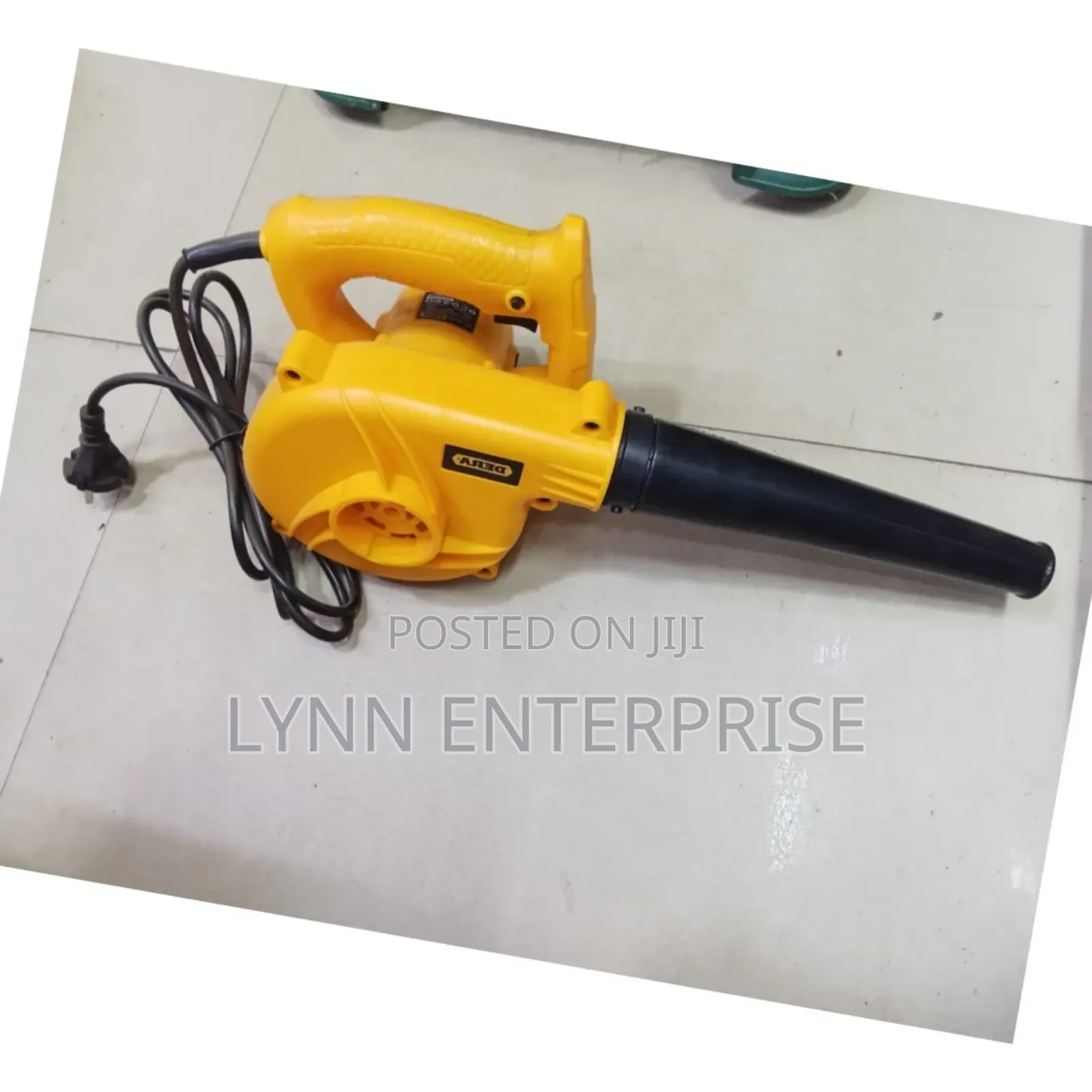 Dera Blower