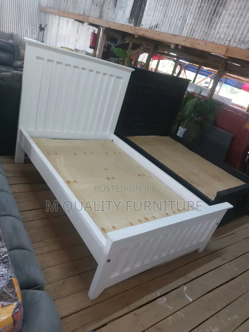 4/6 White Polished Beds