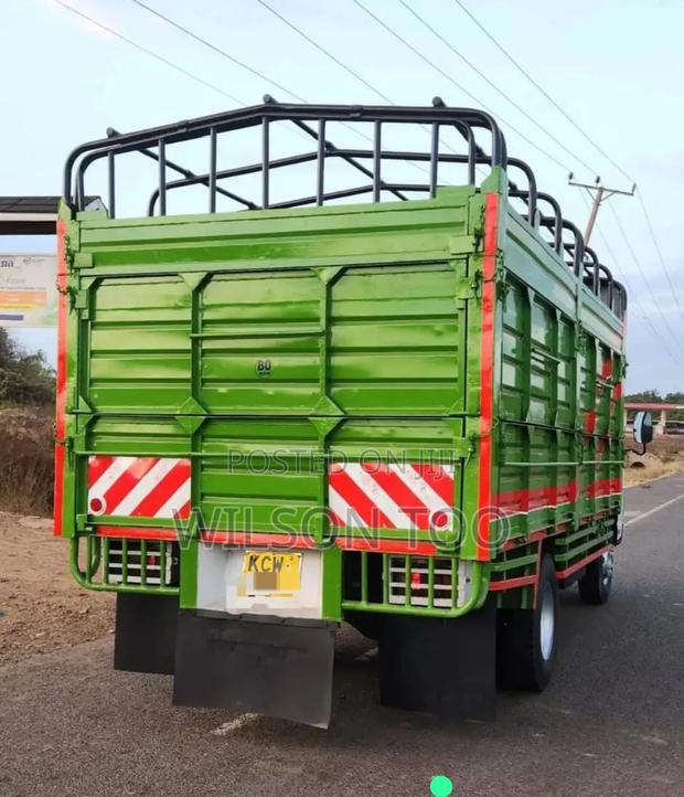Isuzu NPR 4.3 - thumbnail 3