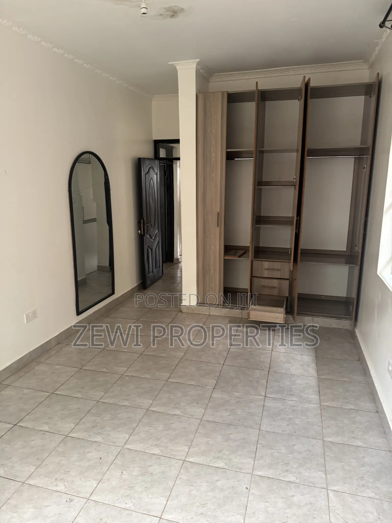 3bdrm Bungalow in Oluulua for sale