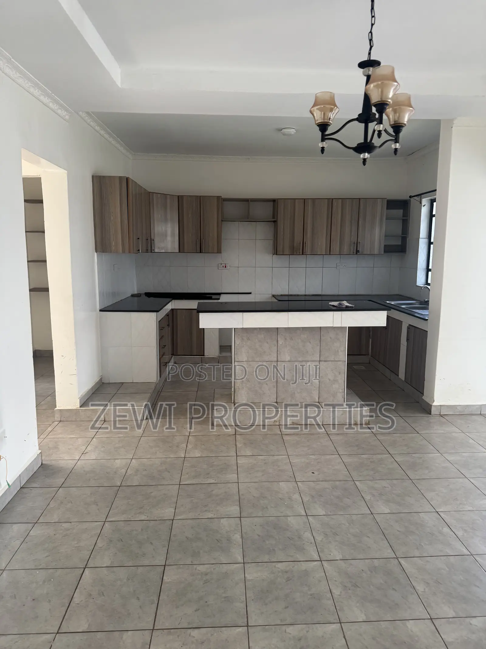 3bdrm Bungalow in Oluulua for sale
