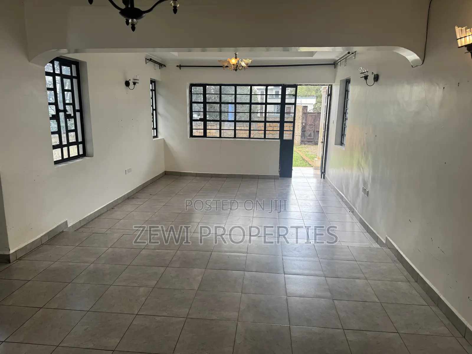 3bdrm Bungalow in Oluulua for sale