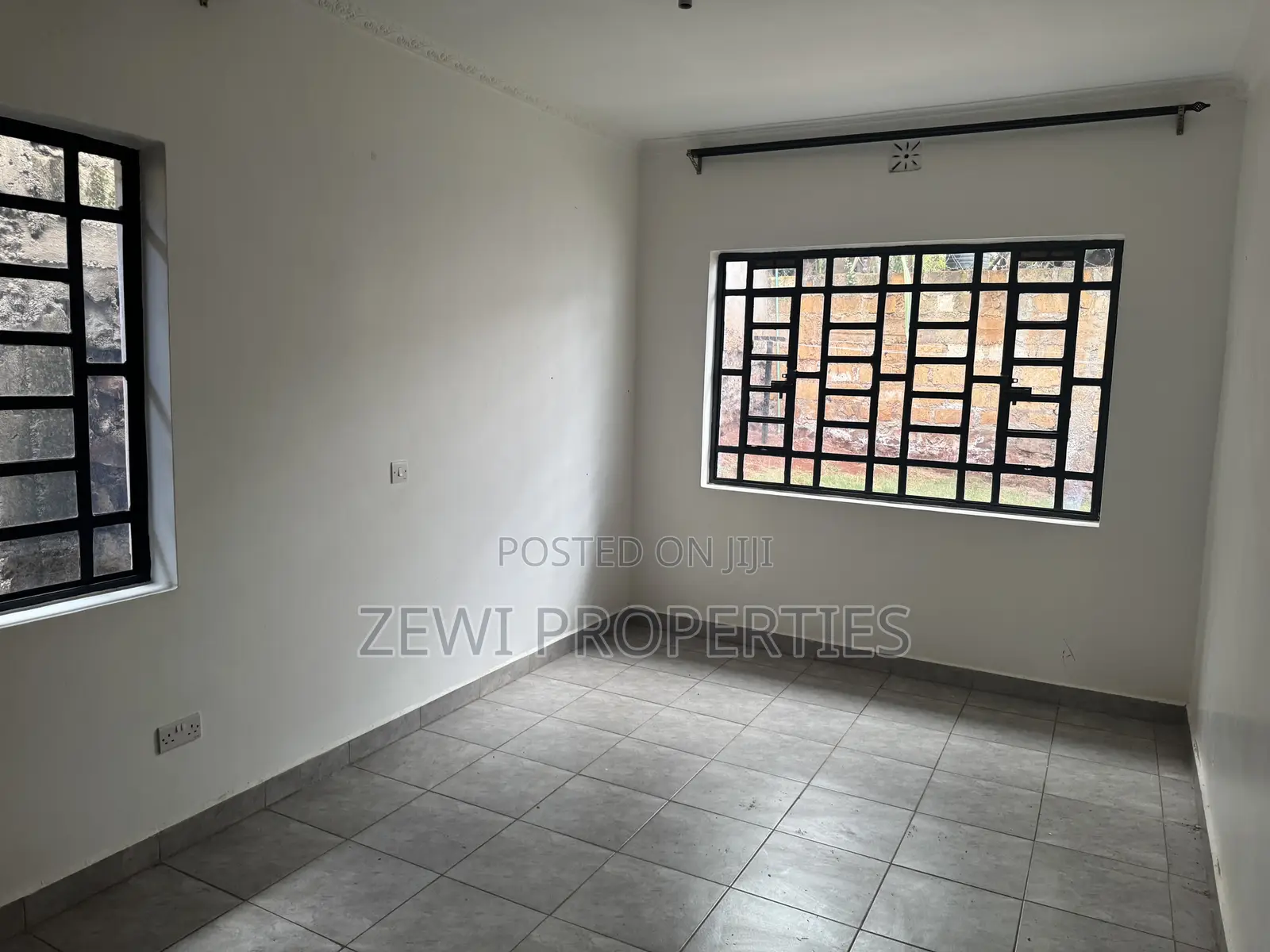 3bdrm Bungalow in Oluulua for sale