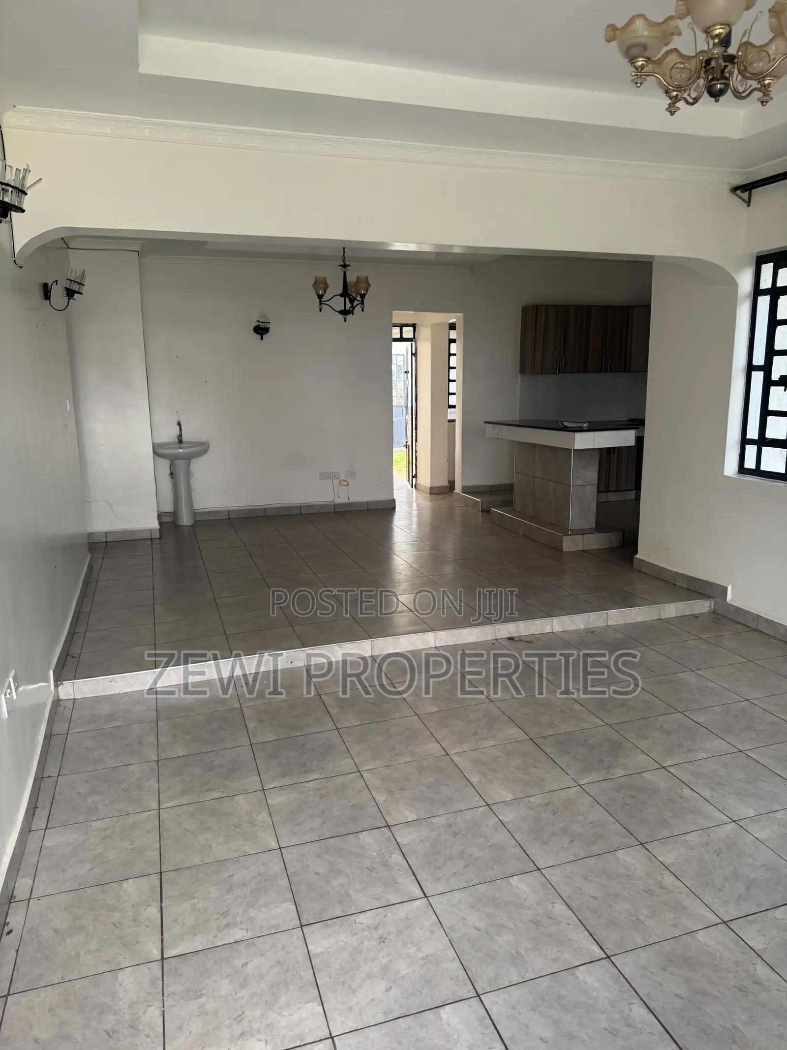 3bdrm Bungalow in Oluulua for sale