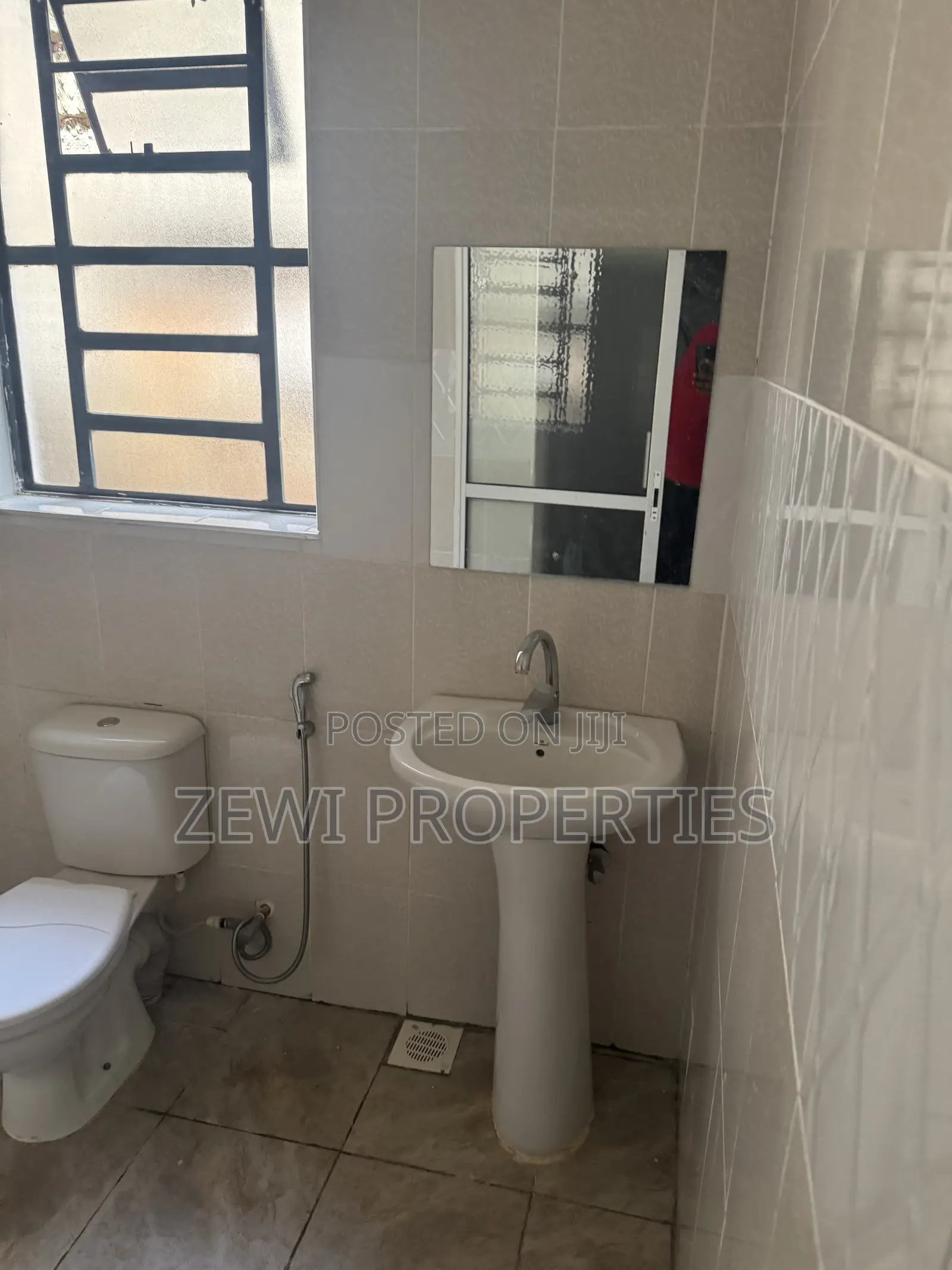 3bdrm Bungalow in Oluulua for sale