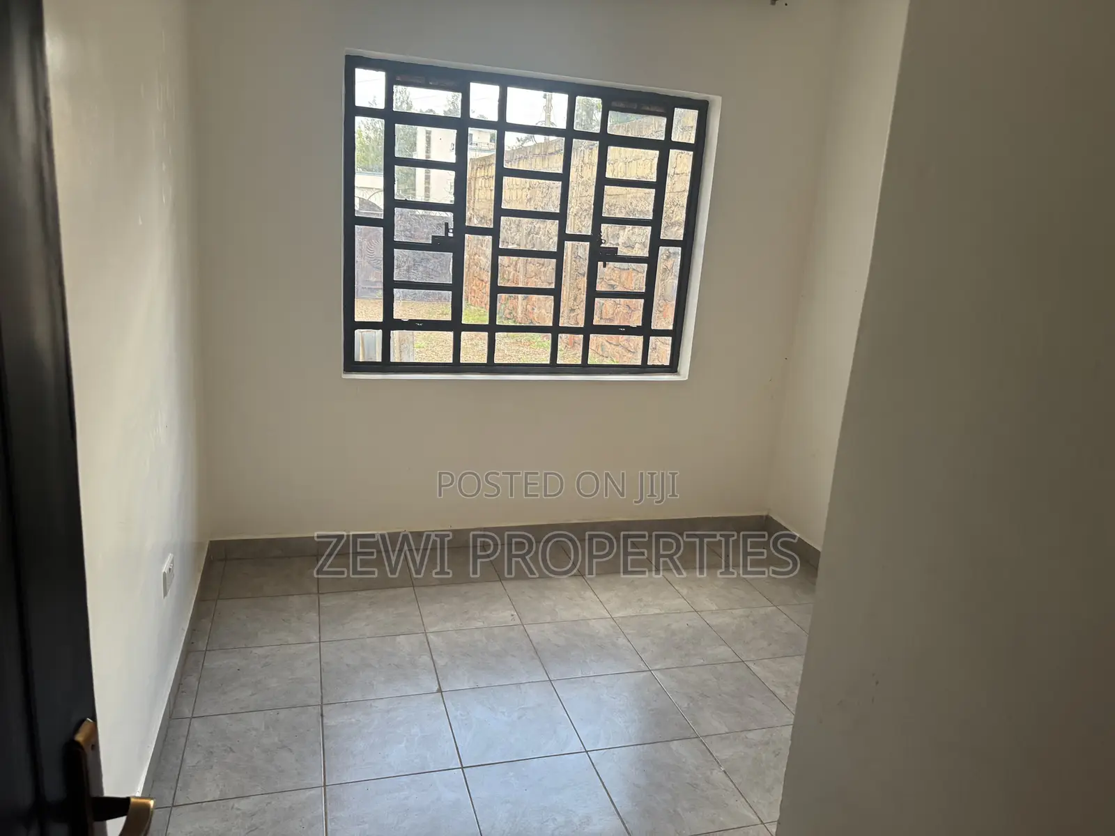 3bdrm Bungalow in Oluulua for sale