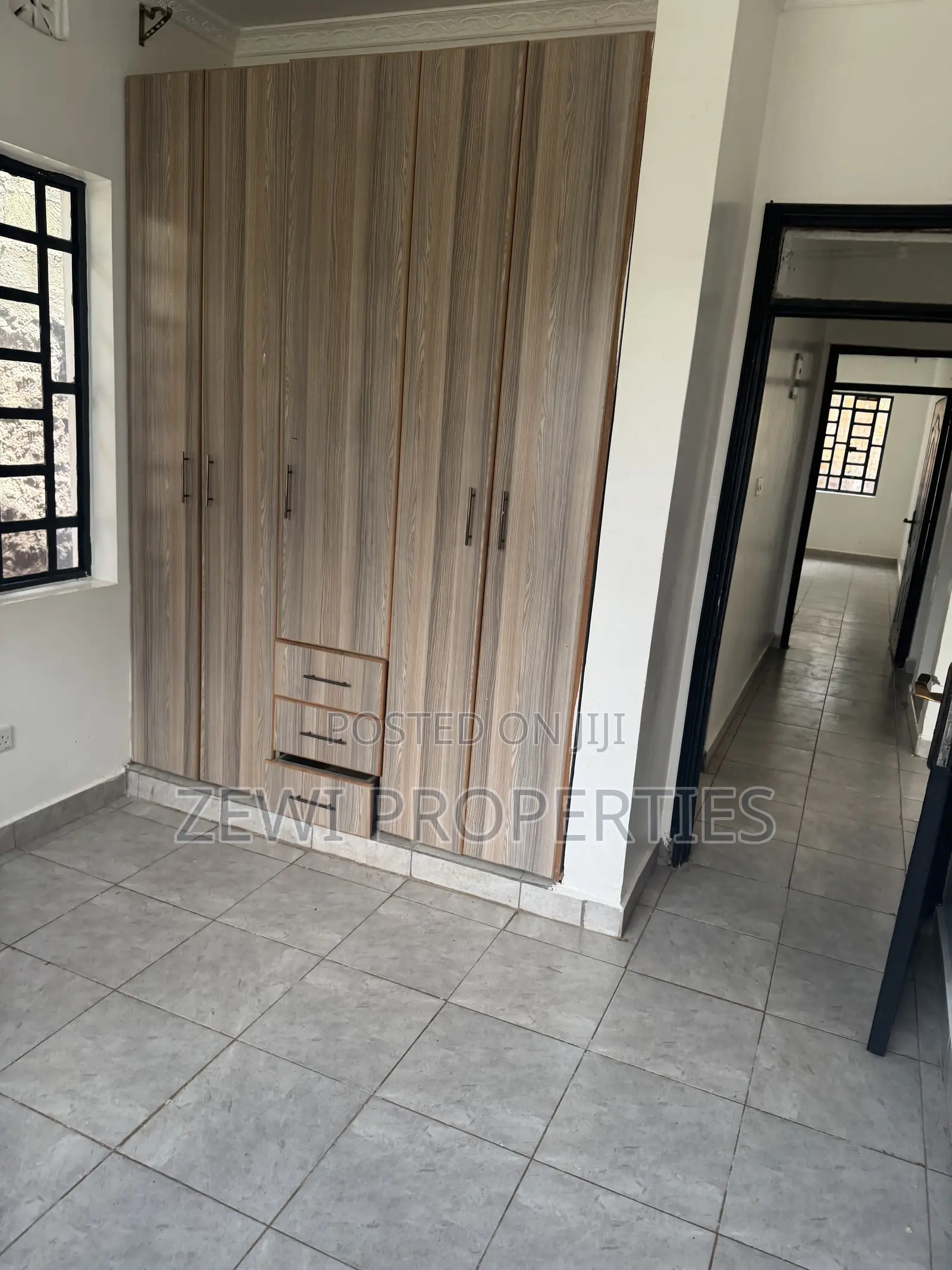 3bdrm Bungalow in Oluulua for sale