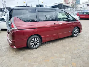 Nissan Serena 2019 Red