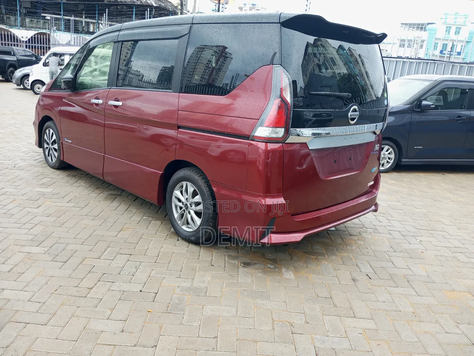 Nissan Serena 2019 Red