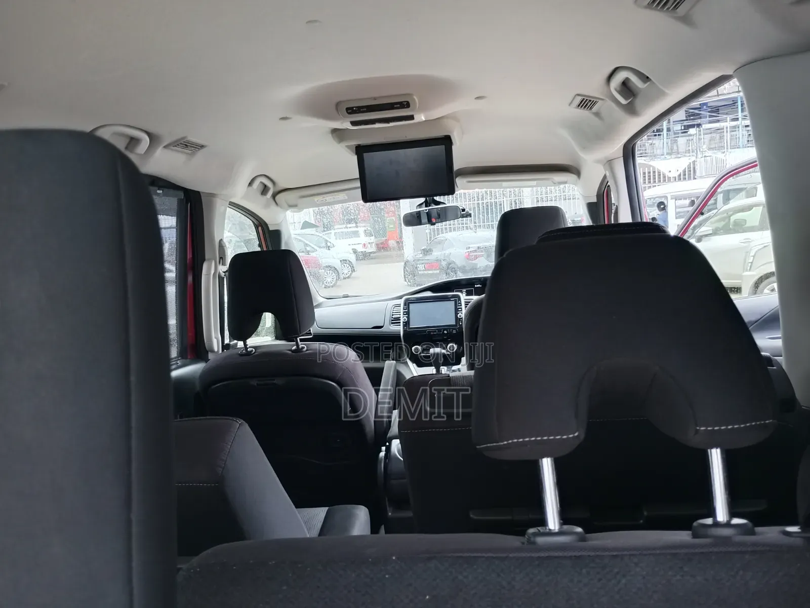 Nissan Serena 2019 Red