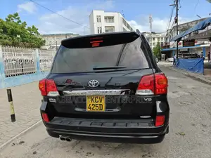 Toyota Land Cruiser 4.6 V8 ZX 2015 Black