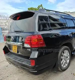 Toyota Land Cruiser 4.6 V8 ZX 2015 Black