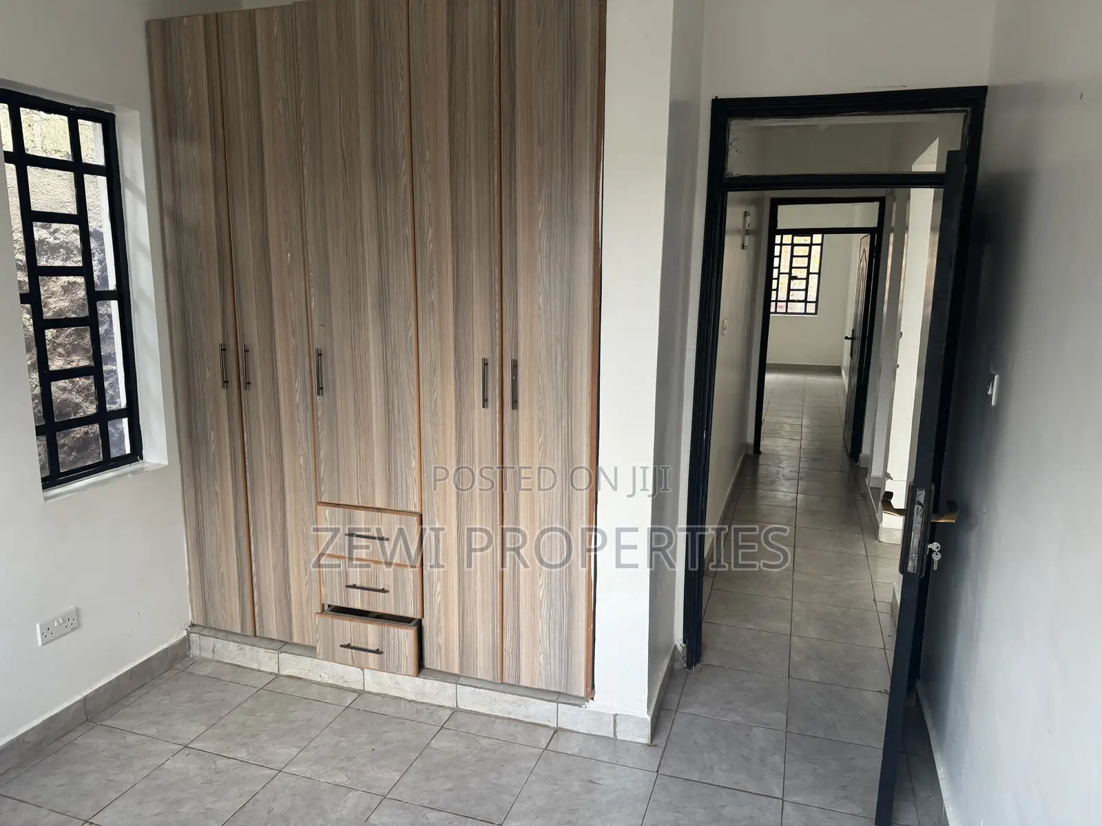 3bdrm Bungalow in Oluulua for sale