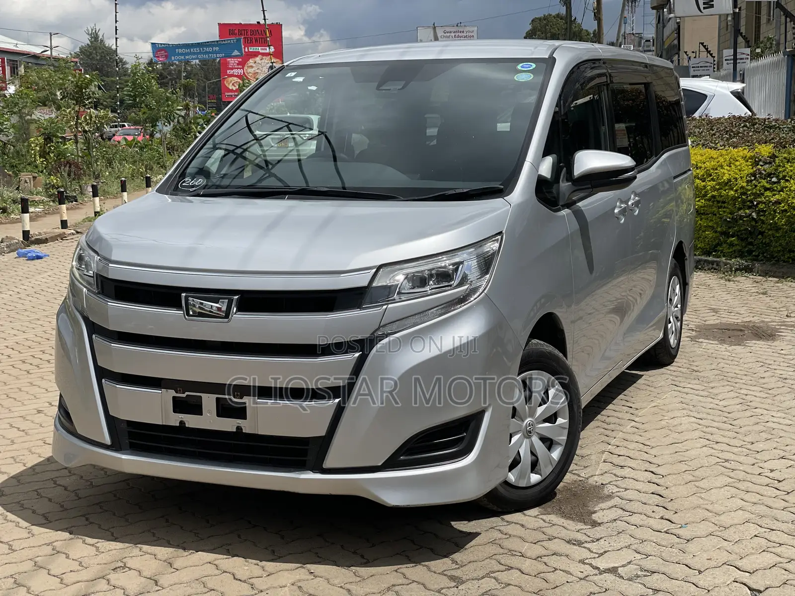 Toyota Noah 2.0 FWD (8 Seater) 2020 Silver