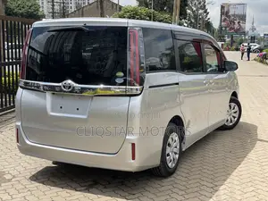 Toyota Noah 2.0 FWD (8 Seater) 2020 Silver