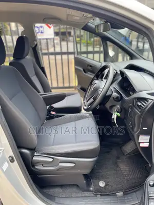 Toyota Noah 2.0 FWD (8 Seater) 2020 Silver