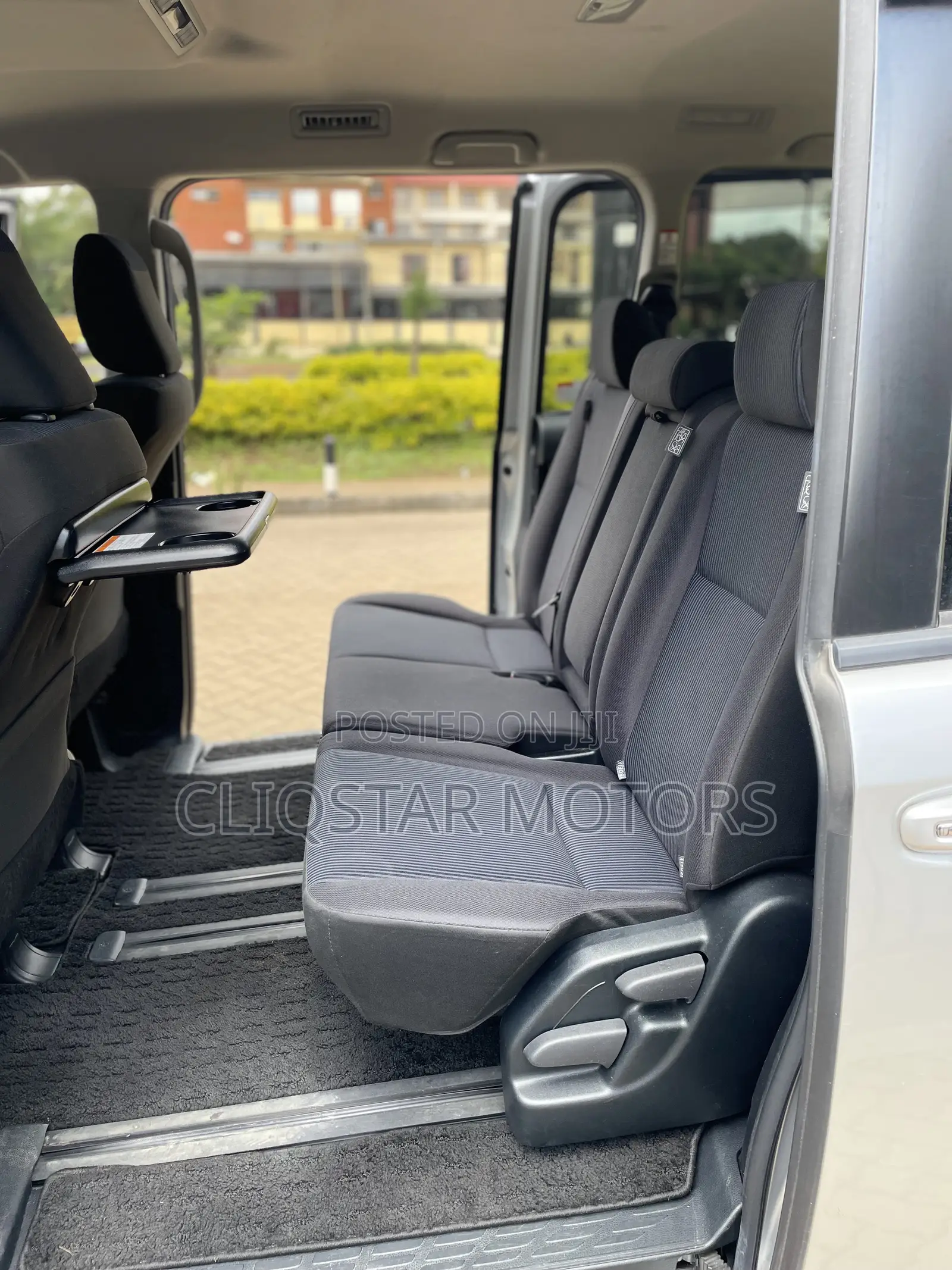 Toyota Noah 2.0 FWD (8 Seater) 2020 Silver