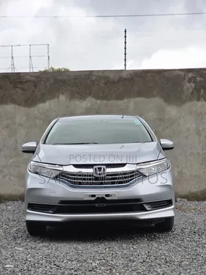 Honda Fit Shuttle 2019 Silver