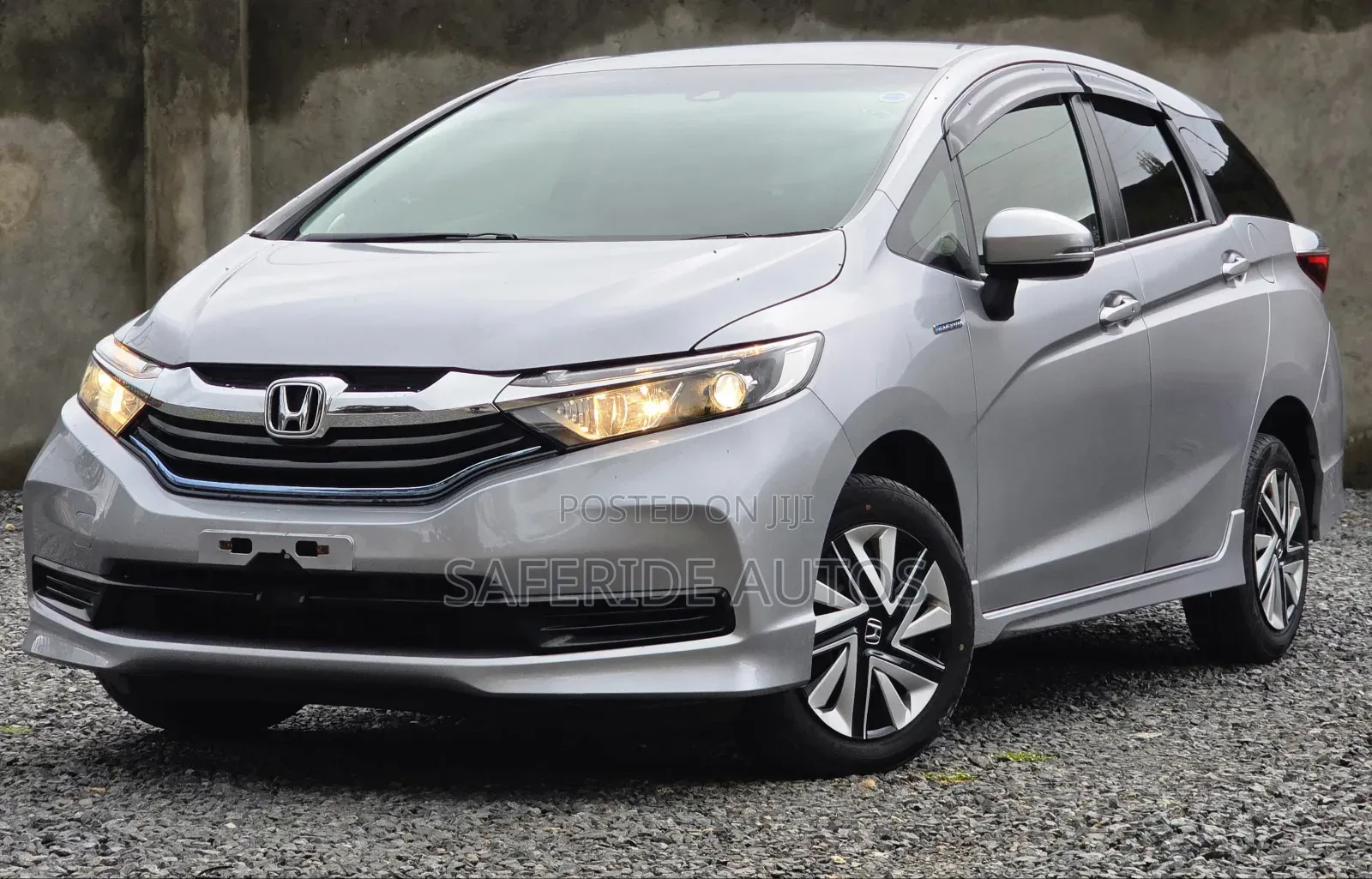 Honda Fit Shuttle 2019 Silver