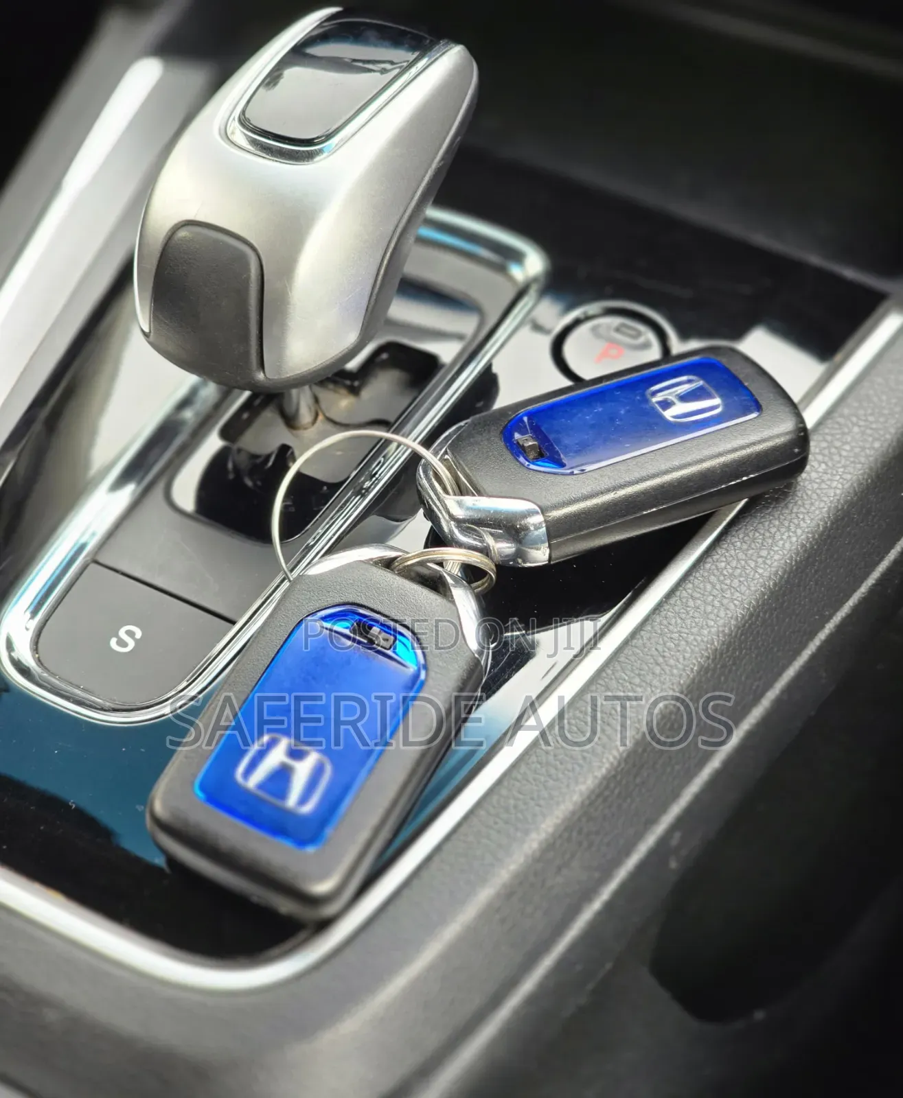 Honda Fit Shuttle 2019 Silver
