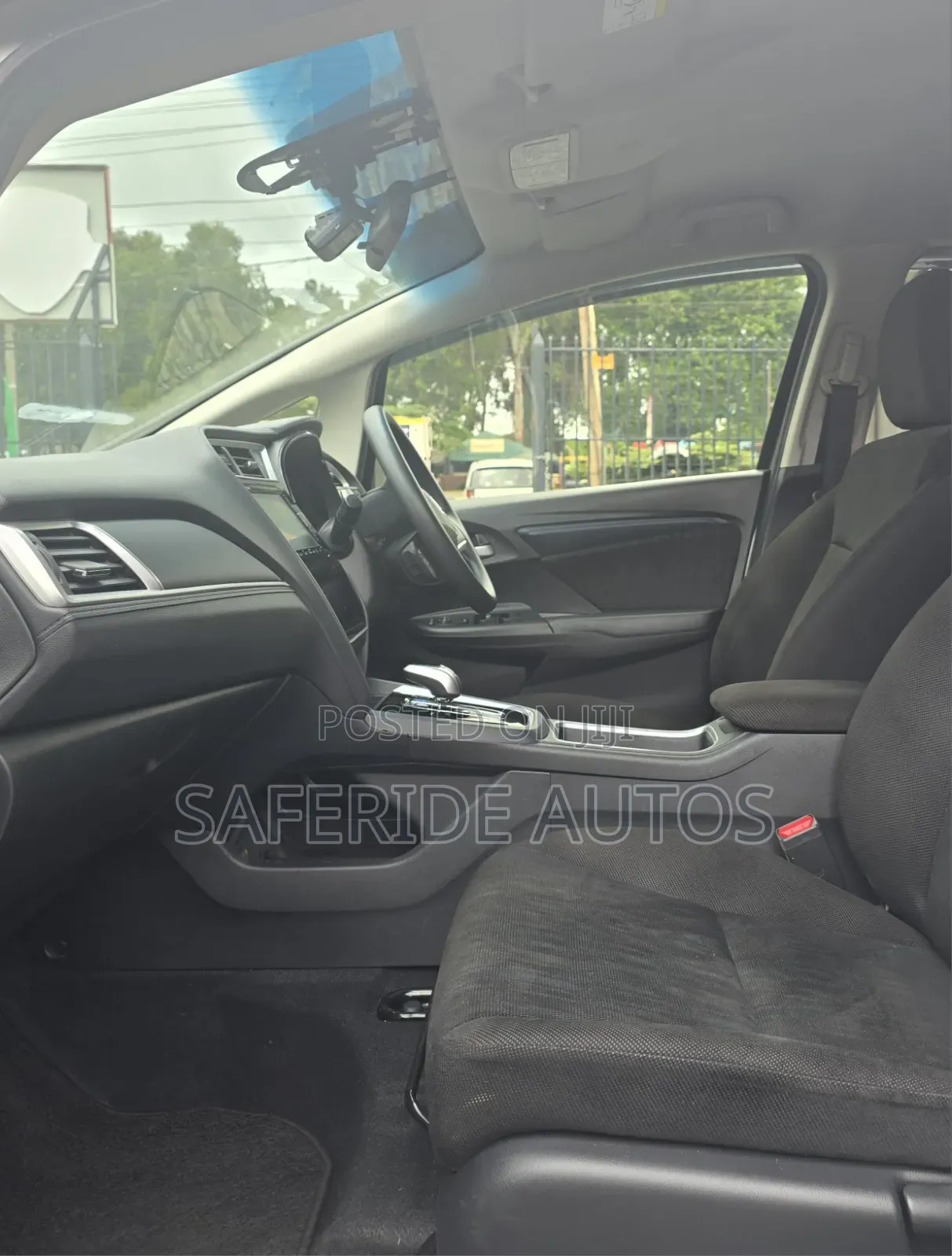 Honda Fit Shuttle 2019 Silver