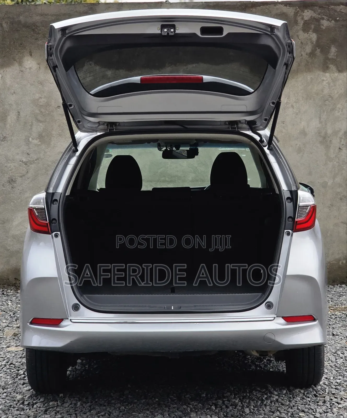 Honda Fit Shuttle 2019 Silver