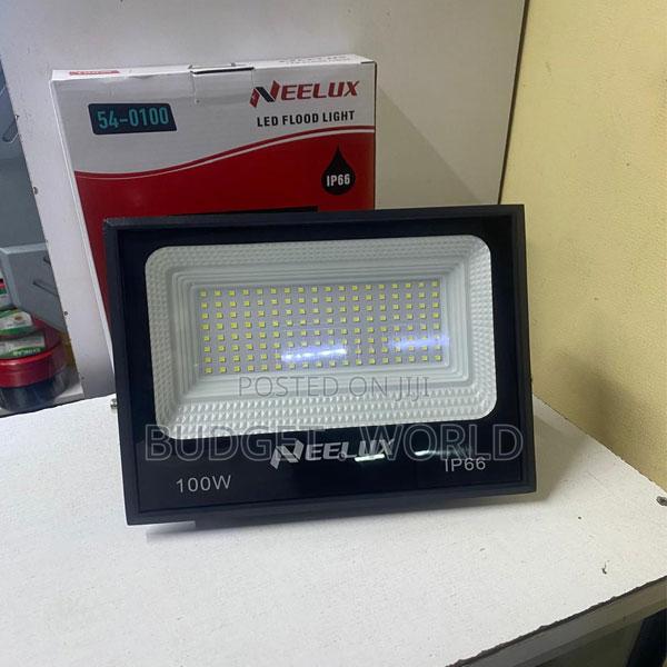 Commercial Grade 100w Led Floodlight With Wide Beam Outdoor Coverage