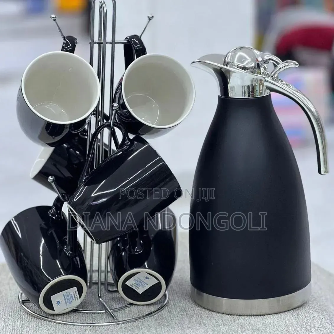 *Black Flask Set
