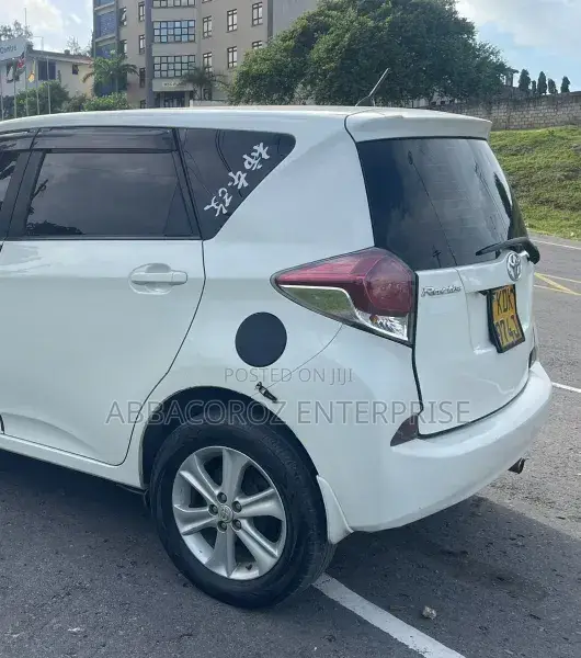 Toyota Ractis 1.5 FWD 2015 White