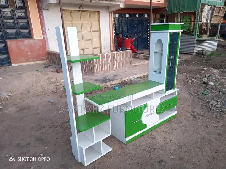White/Green Tv Stand