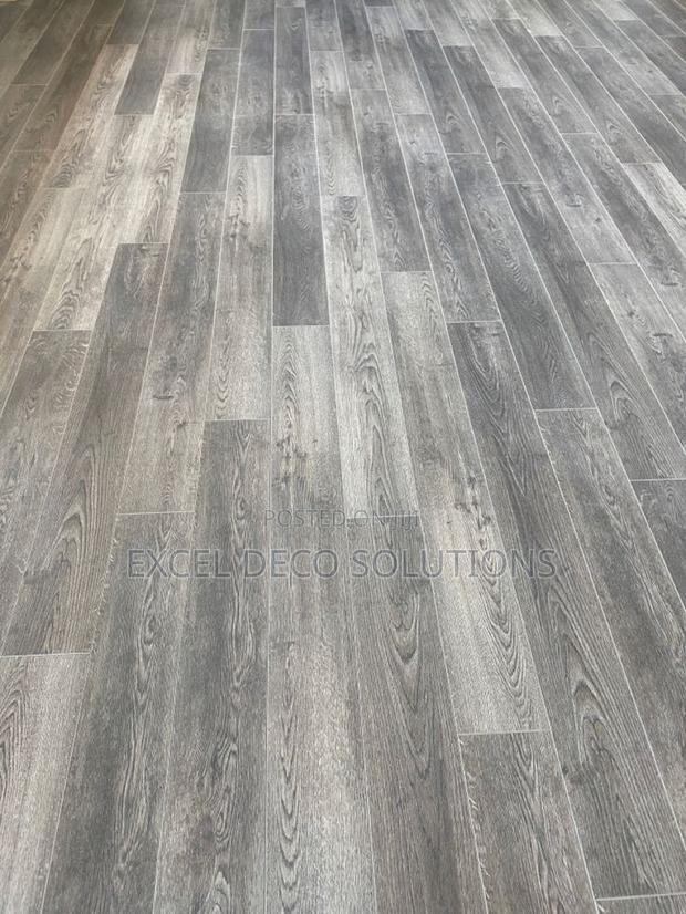 Bedroom Laminate Flooring | Warm Comfortable Underfoot
