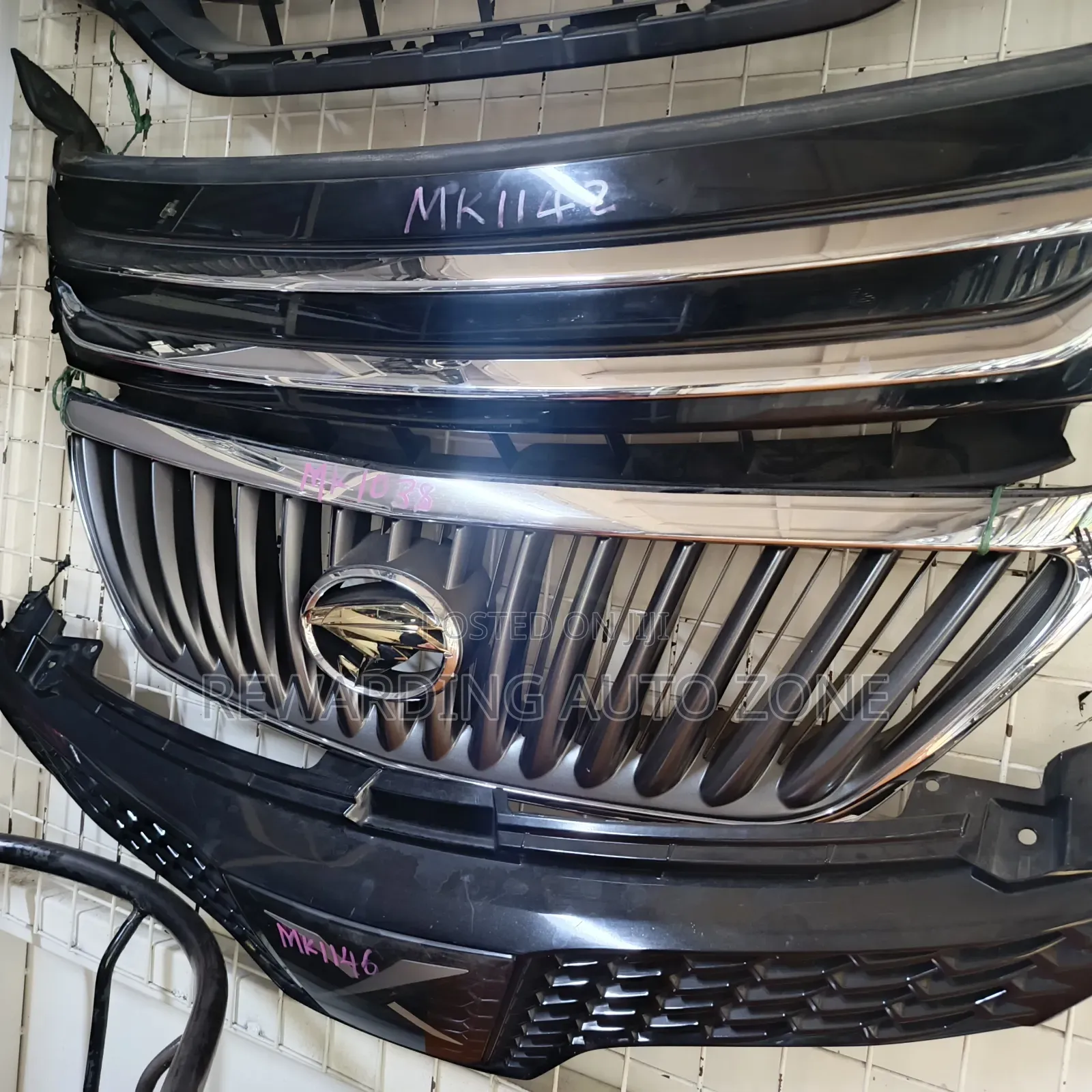 Harrier 2016 Grille Sport.