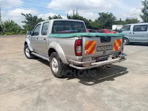 Nissan Navara 2004 Silver